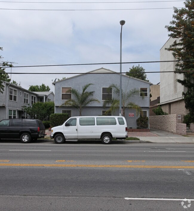 Building Photo - 5335 Whitsett Ave