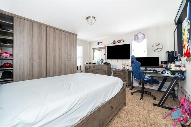 Building Photo - 3252 Toscana Dr