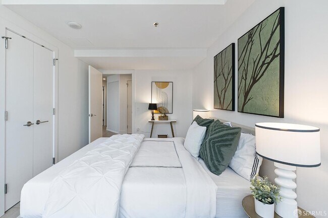 Building Photo - 201 Folsom St