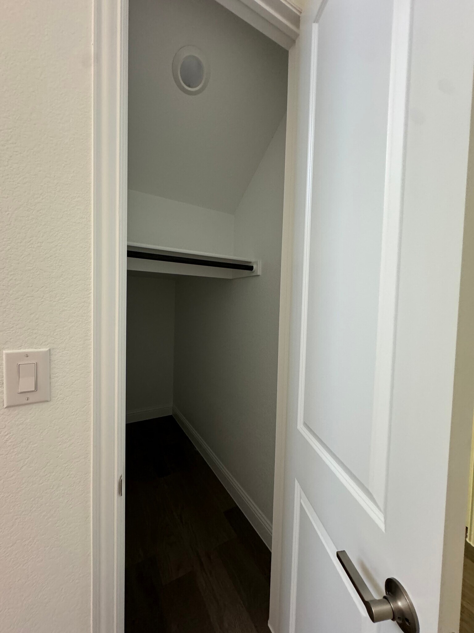 Building Photo - 701 Harmony Trl