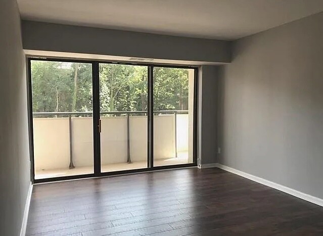 Building Photo - 5300 Columbia Pike