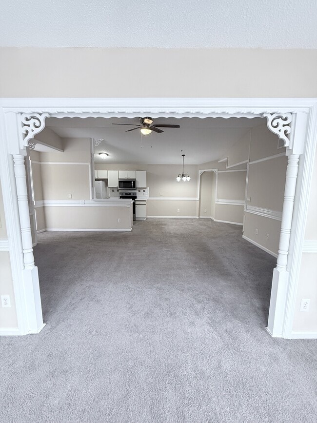 Building Photo - 8558 Hopkins Cir