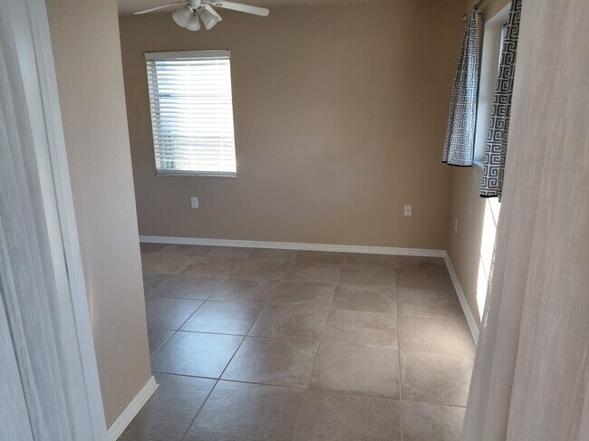 Building Photo - 3513 SE 22nd Ave