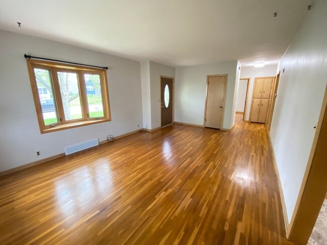 Building Photo - Now Available – Don’t Miss This One