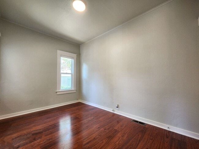 Building Photo - 181 Tasso St