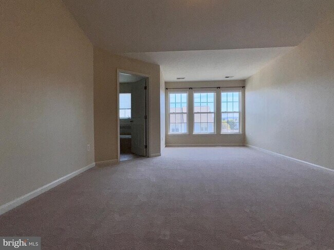 Building Photo - 66 Payne St