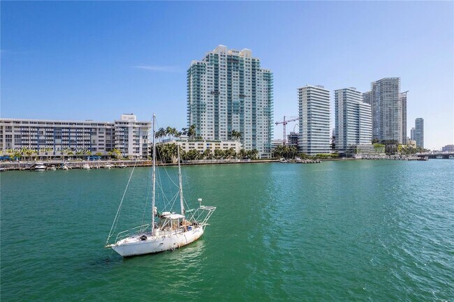 Building Photo - 650 West Ave