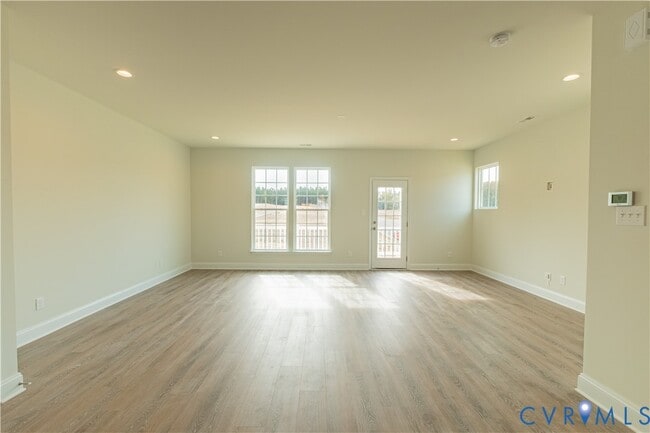 Building Photo - 15225 Dunton Ave