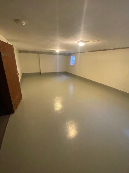 Large room lower level - 246 S Prospect St