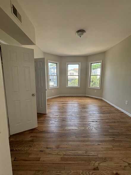 Unit 3 - 843 S 18th St
