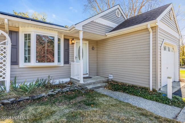 Building Photo - 5B Spring St