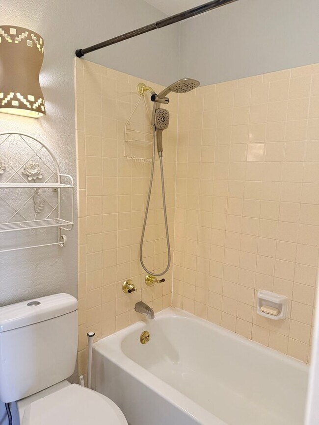 Building Photo - 3120 Mirage Dr