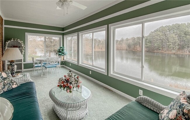Building Photo - 255 Starritt Ln