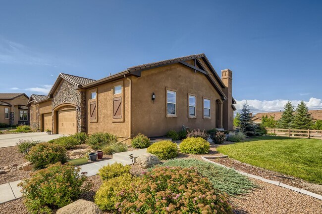 Building Photo - Flying Horse home for rent on Cake Bread!