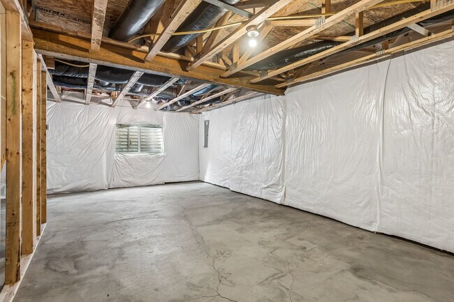 Building Photo - 15915 Filmore Cir