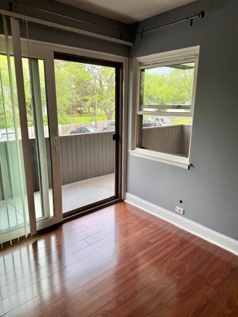 Building Photo - 564 Timber Ridge Dr