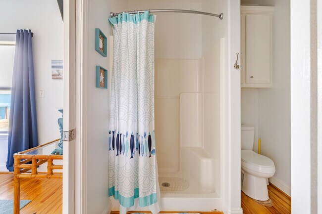 Building Photo - 814 Helen Blvd