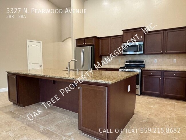 Building Photo - 3327 N Pearwood Ave