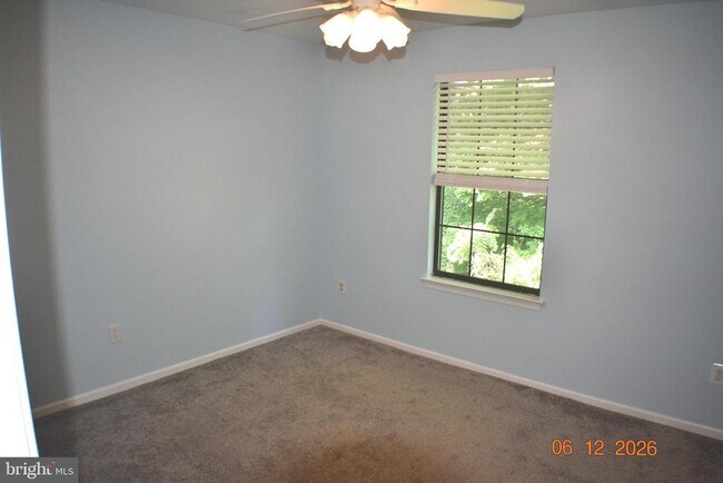 Building Photo - 32 Basswood Ct