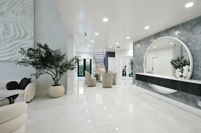 Building Photo - 8450 NW 169th Terrace