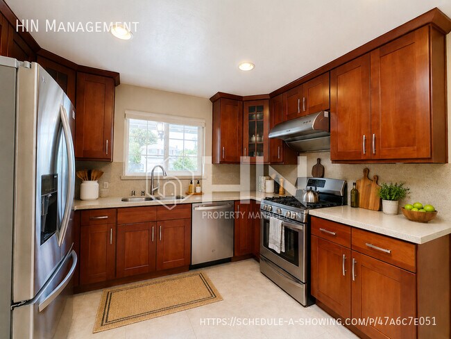 Building Photo - 642 Vesper Ave