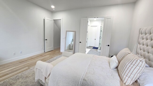 Building Photo - Stunning 4 Bedroom in Edmond