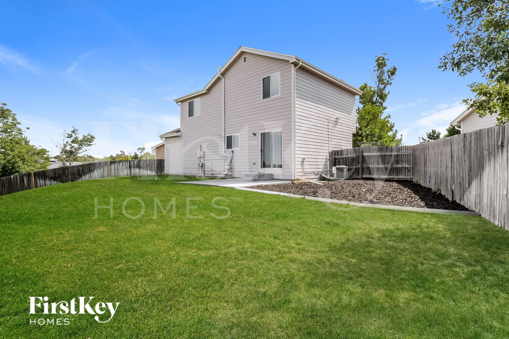 Building Photo - 17035 E Florida Pl