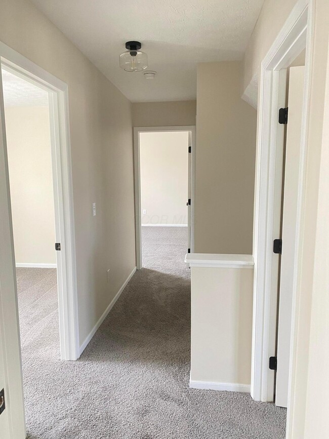 Building Photo - 6089 Pirthshire St