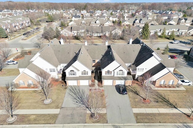 Building Photo - 352 Brookfield Dr