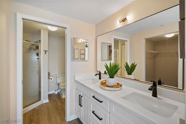 Building Photo - 22748 Island Pines Way