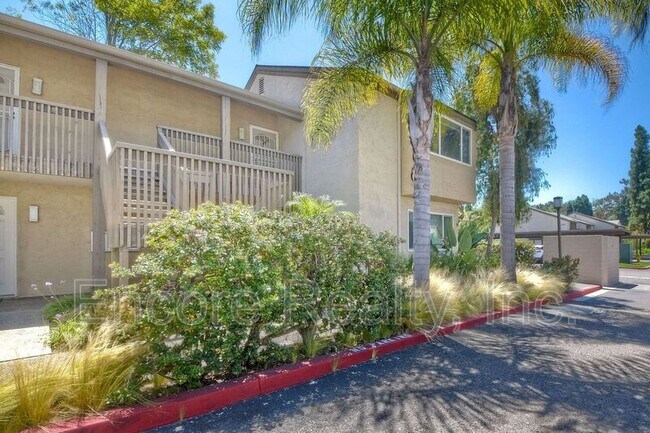 Building Photo - 8545 Villa La Jolla Dr