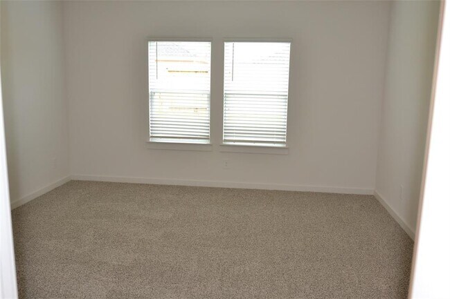 Building Photo - 1607 Portorosso Dr