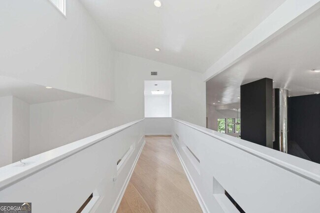 Building Photo - 13 Heards Overlook Ct NW