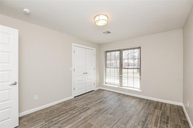 Building Photo - 5713 NW 33rd St