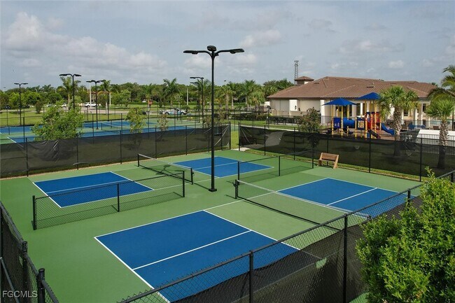 Building Photo - 14641 Cantabria Dr