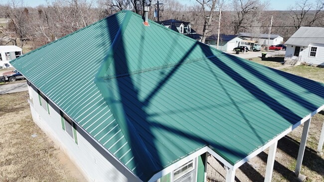 Building Photo - 310 E Jackson St