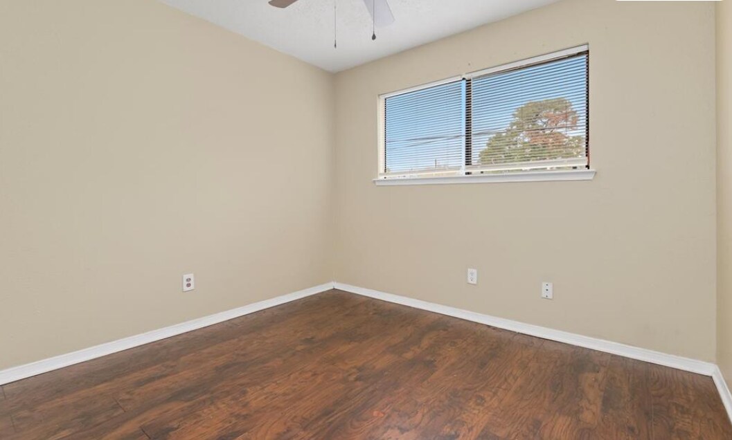 Building Photo - 10038 Spring Place Dr