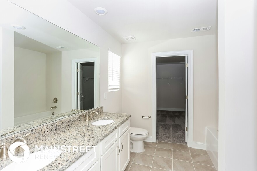 Building Photo - 3824 Allenby Pl