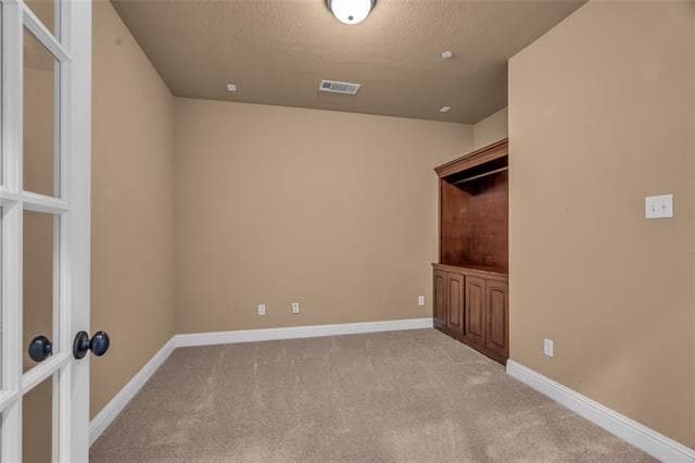 Building Photo - 932 Brook Forest Ln