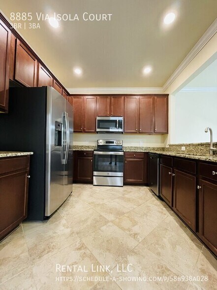 Building Photo - 8885 Via Isola Court