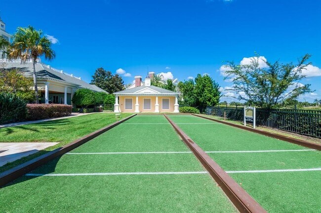 Building Photo - 755 Driving Range Ct
