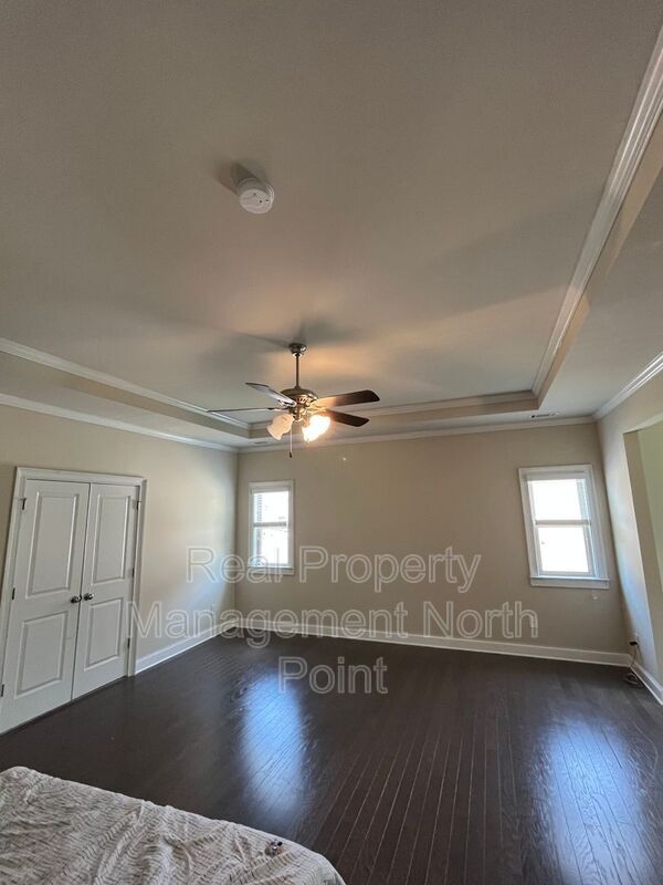 Building Photo - 184 Gray Trl