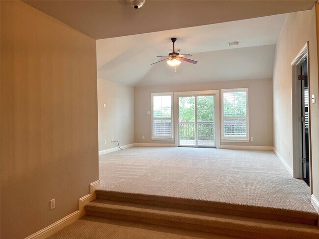 Building Photo - 13000 Bloomfield Hills Ln