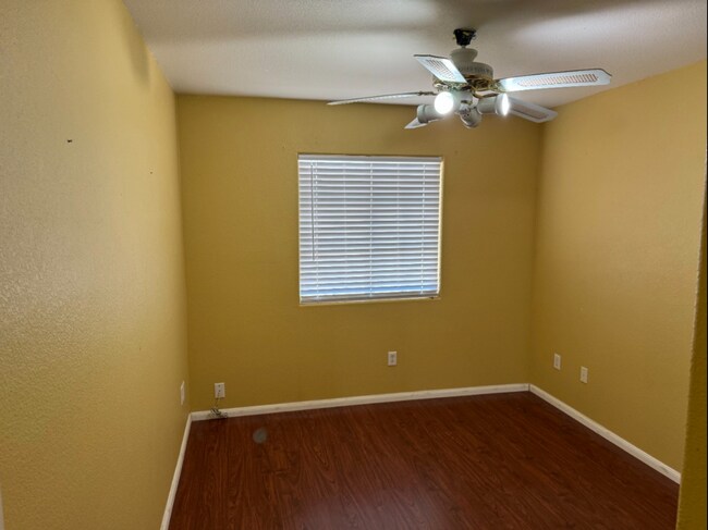 Building Photo - 9000 Underwood Ave