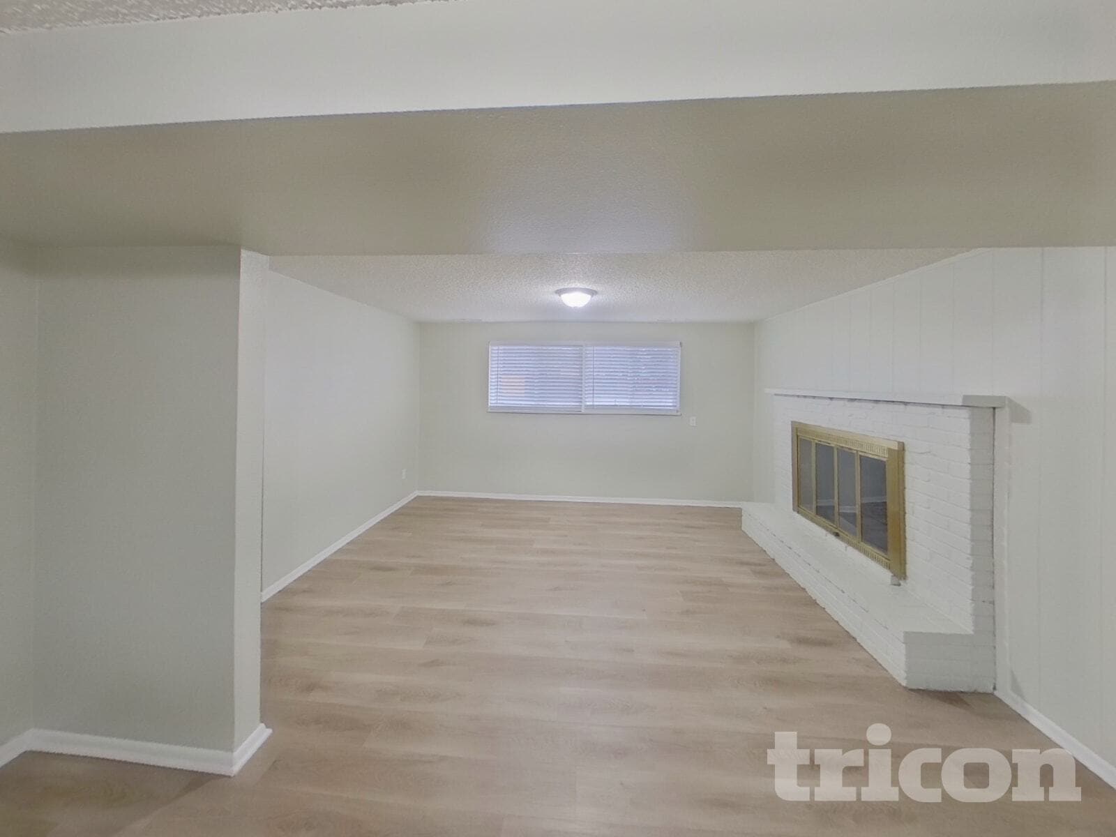 Building Photo - 4985 Montebello Dr