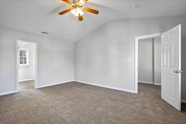 Building Photo - NEWLY RENOVATED 4 BEDROOM HOME IN ASHBROOK