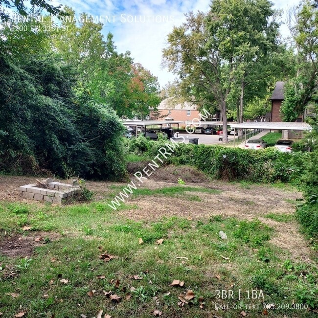Building Photo - 1200 SW 31st St