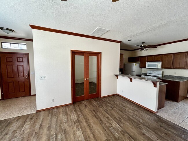 Building Photo - 4424 NW 32nd Pl