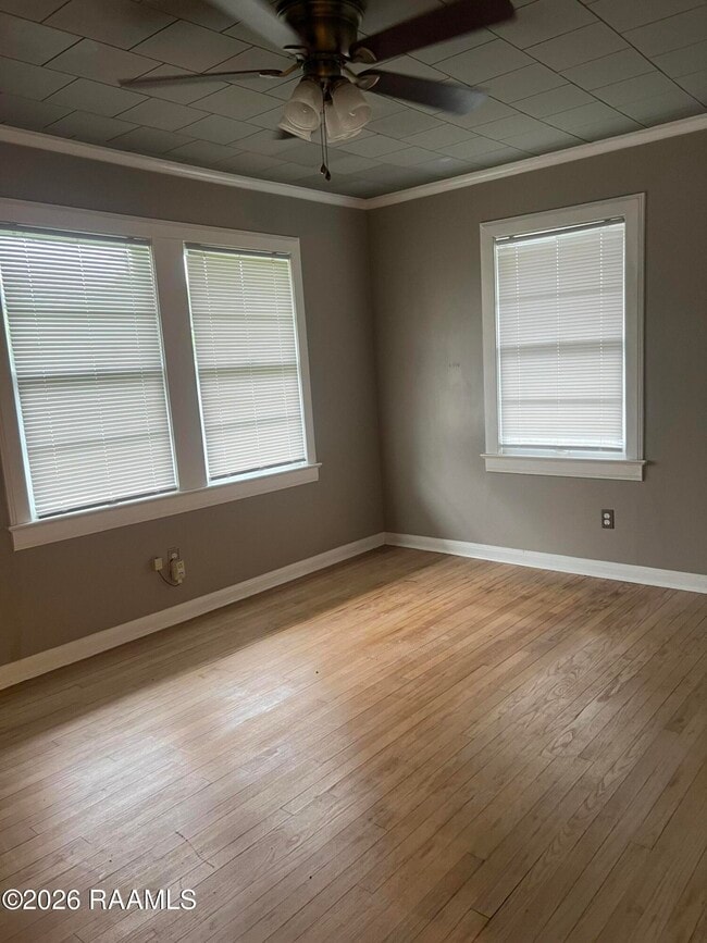 Building Photo - 135 Oak Crest Dr
