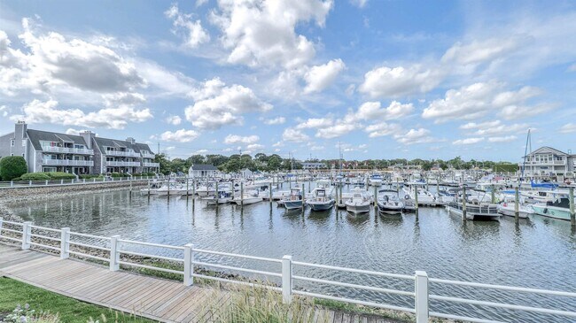 Building Photo - 505 Harbour Cove